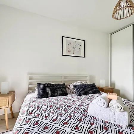 Daire The Ill In Softness Calm & Elegant