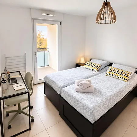 The Ill In Softness Calm & Elegant Daire