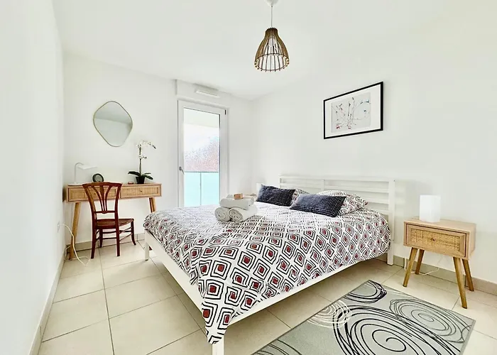 The Ill In Softness Calm & Elegant *